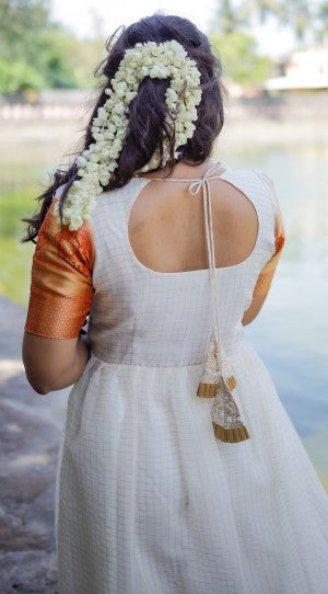 ONAMADHURAM Maxi 55 inches