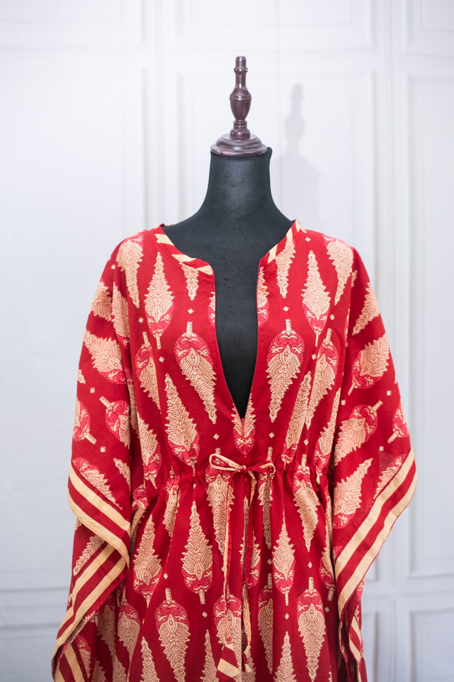 Red Line Feeding Kaftan