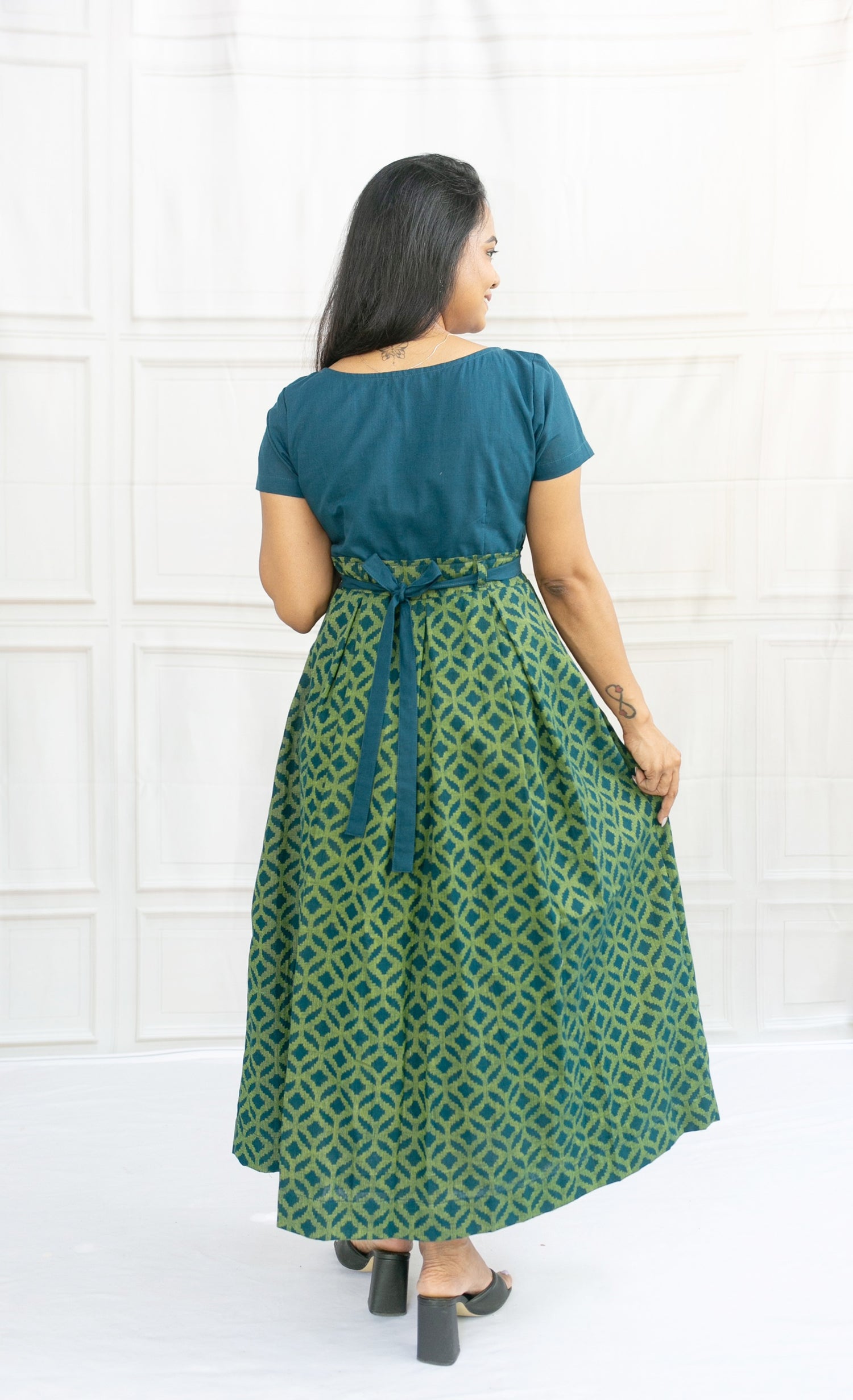 Green Vibe Maternity Feeding Dress