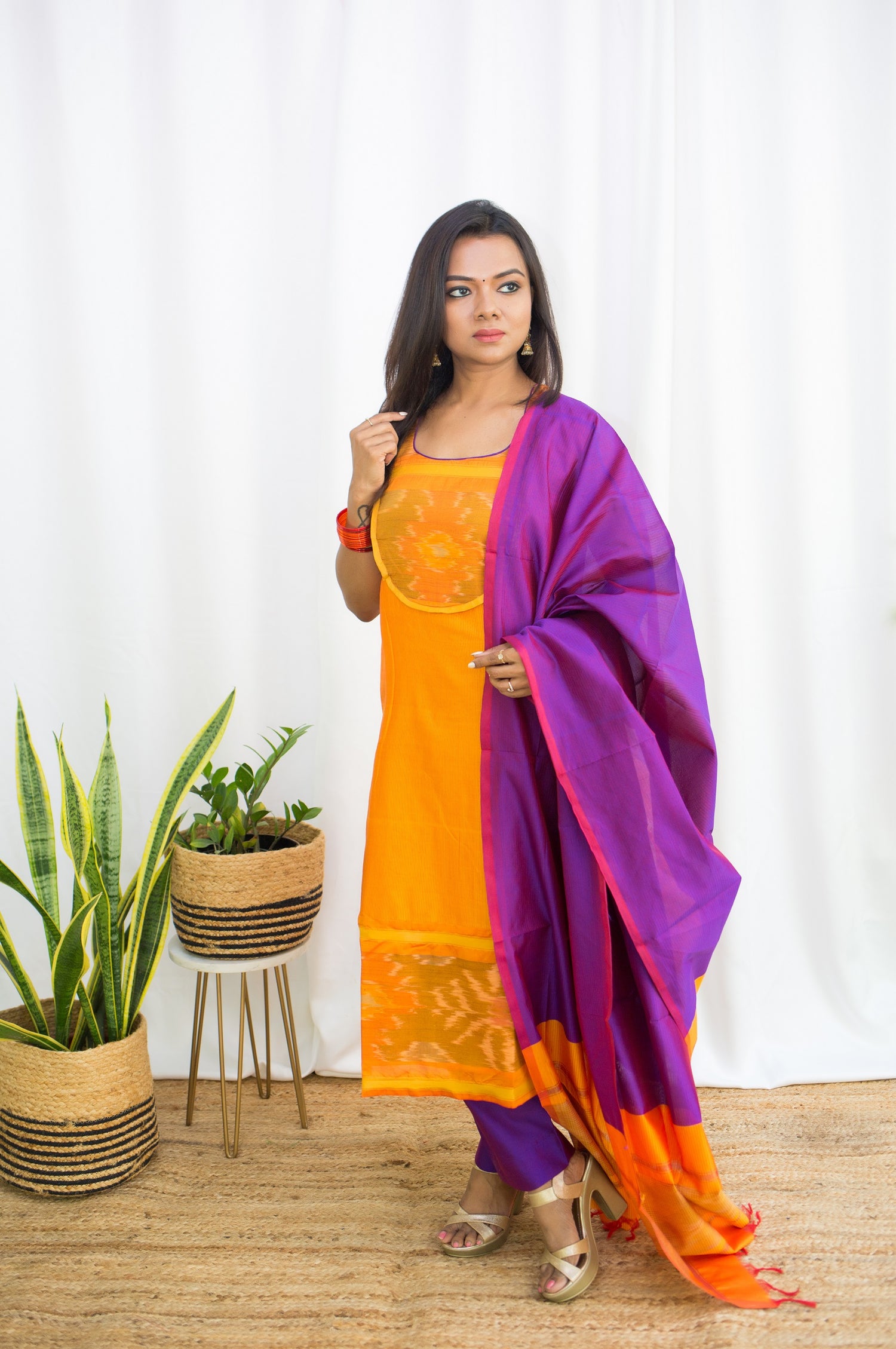 AAMRAS  SALWAR SET