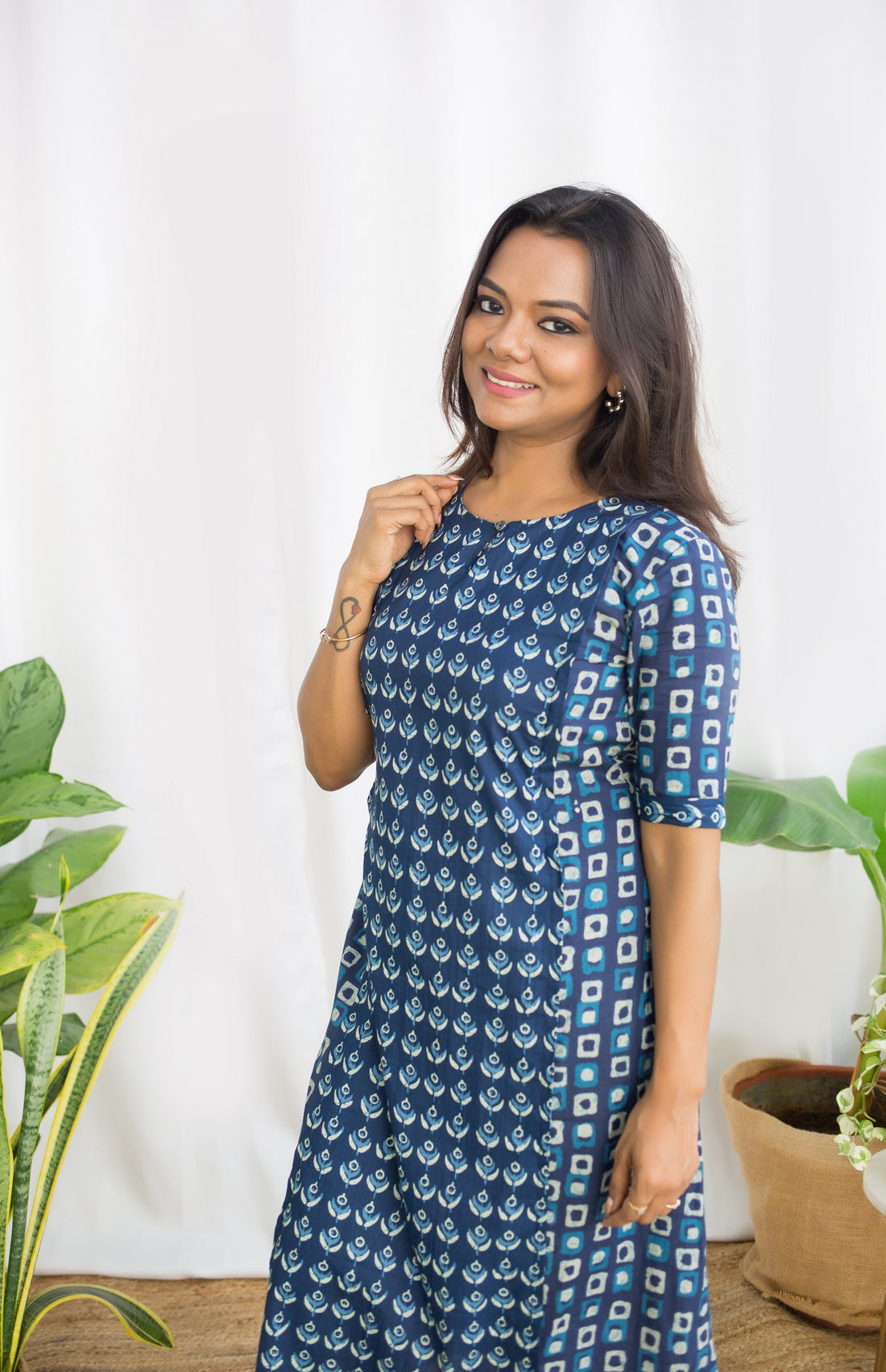 CHECK ITS INDIGO KURTA TOP