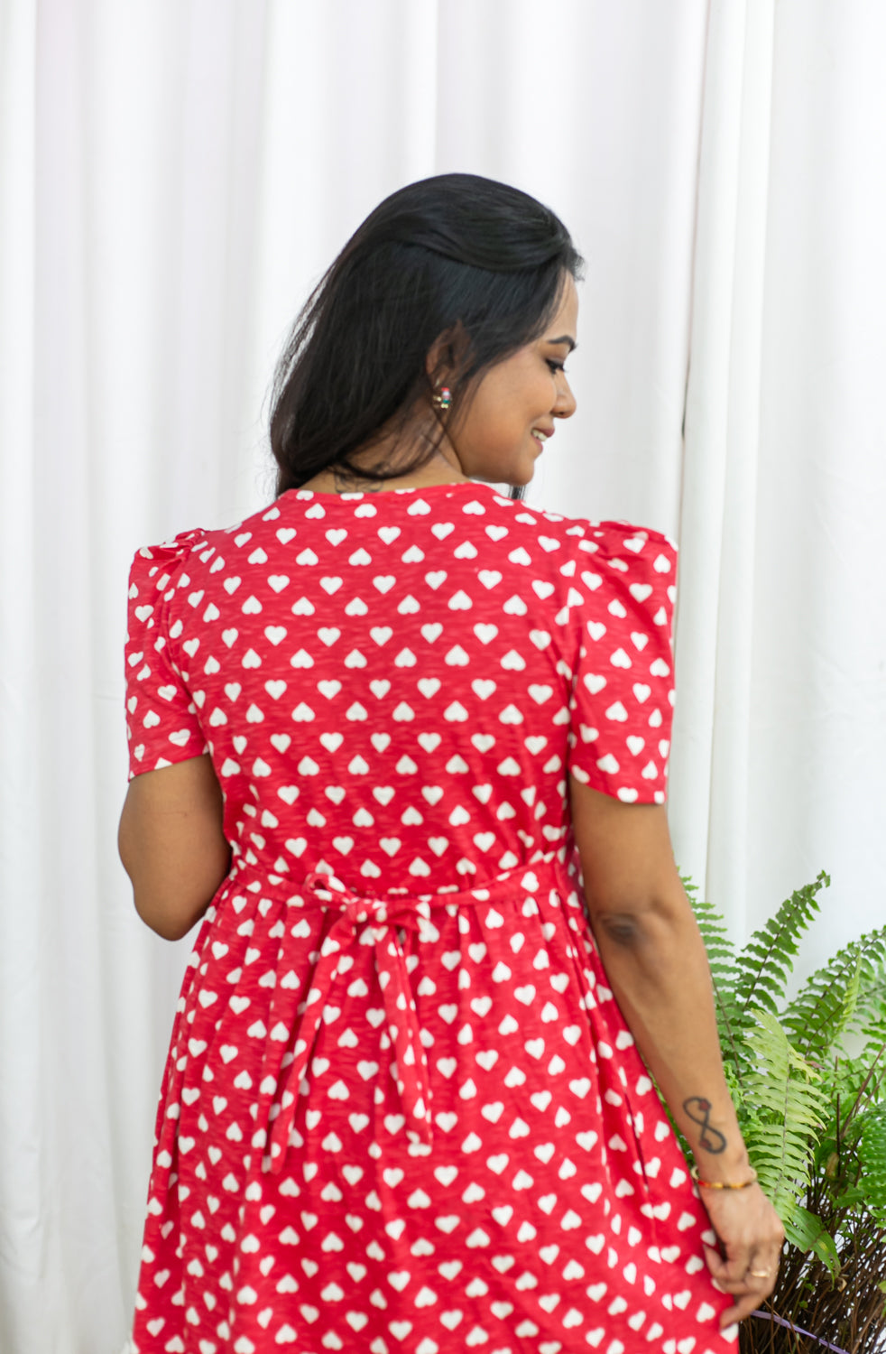 HAPPY HEART ZIPLESS FROCK