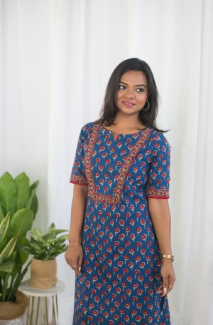 BLUE BLOOM Maternity Feeding Kurta Top