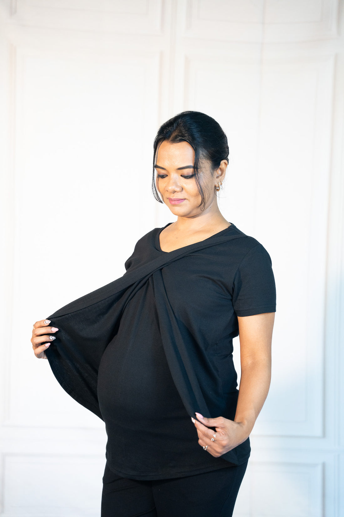 Black Pulse Zipless Feeding T-Shirt