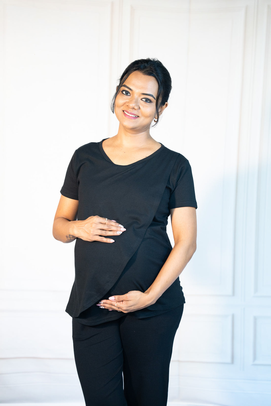 Black Pulse Zipless Feeding T-Shirt