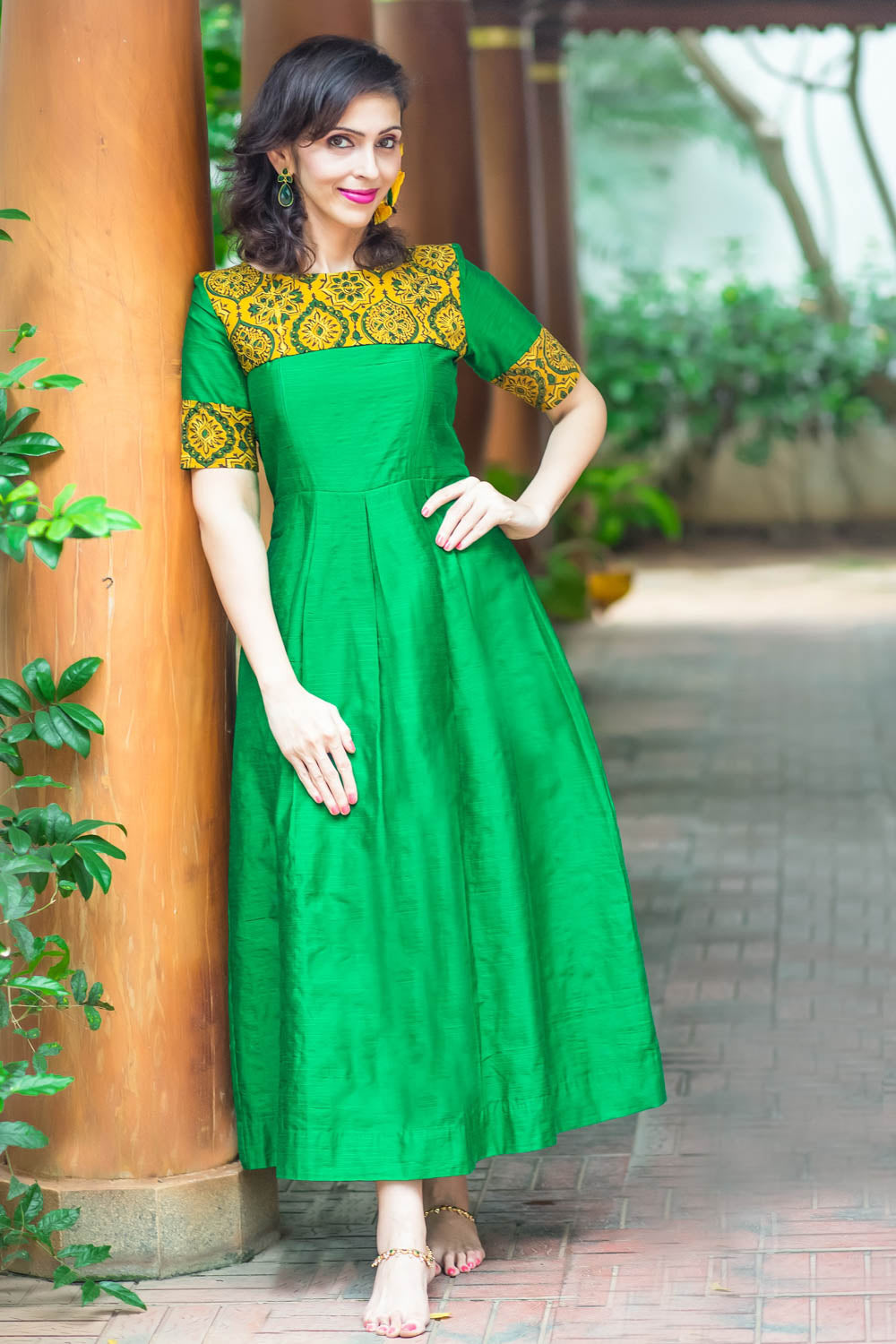 EMERALD old Garden Feeding Maternity Maxi Dress