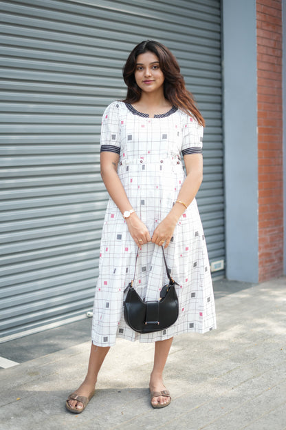 Sugar love maternity feeding dress