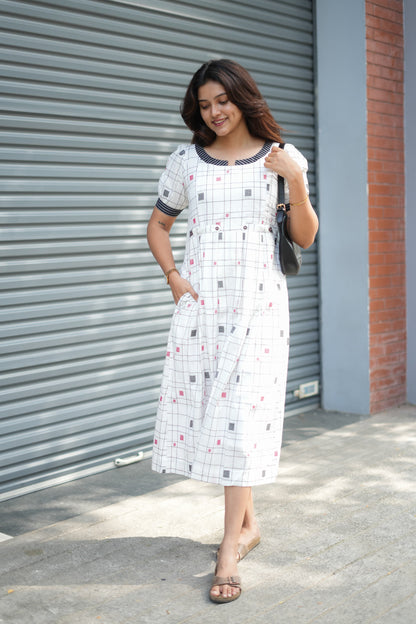 Sugar love maternity feeding dress